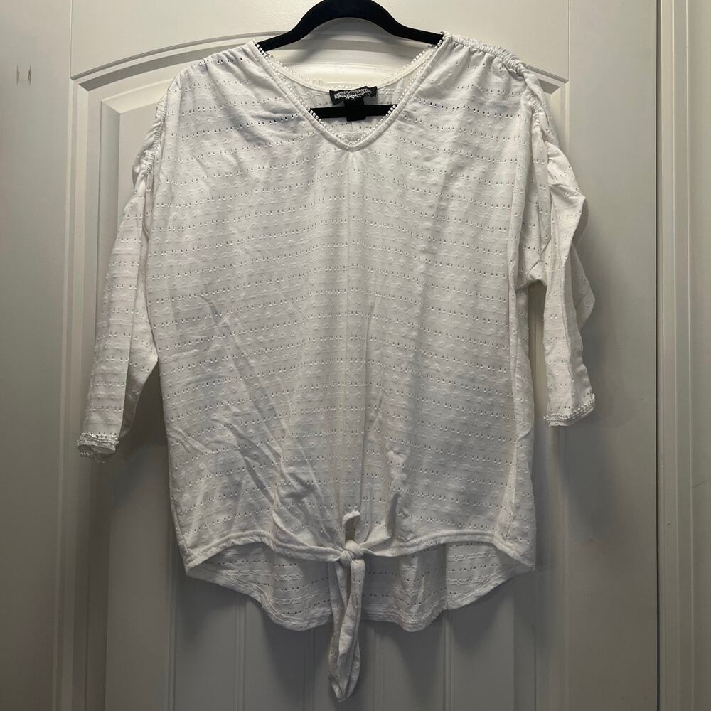 Oliver Women’s 3/4 Sleeve Soft V-Neck Tie Front Hi-Low Hem Top‎ Size L White